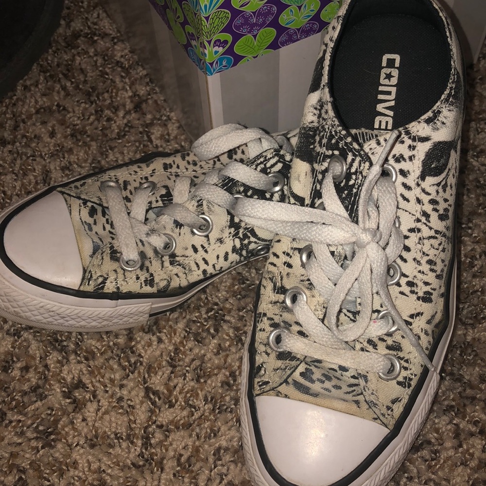 Leopard Converse